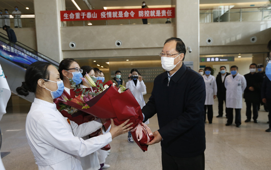 毛偉明董事長到北京電力醫(yī)院、白廣路辦公區(qū)檢查疫情防控工作并開展調研