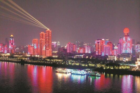 英雄之城，光明新生