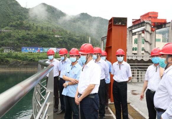 三峽集團黨組書記、董事長雷鳴山赴湖北宜昌市調(diào)研