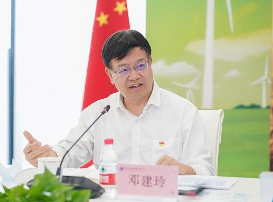 華能集團(tuán)公司總經(jīng)理、黨組副書記鄧建玲調(diào)研天成租賃公司