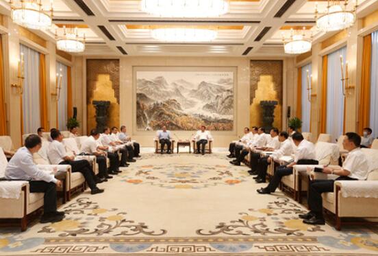 湖北省委書記應(yīng)勇、省長王曉東會(huì)見國家電網(wǎng)董事長、黨組書記毛偉明