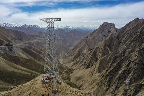 電力天路惠民生:新疆西合休村農(nóng)牧民用上了長明電