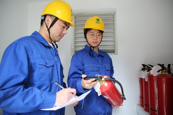 國網(wǎng)寧?？h供電公司持續(xù)深化“電網(wǎng)百日撣塵”專項行動