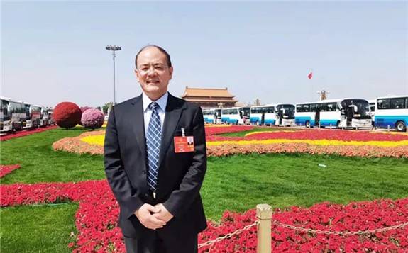 全國人大代表周福庚:推動(dòng)新能源汽車產(chǎn)業(yè)高質(zhì)量健康發(fā)展