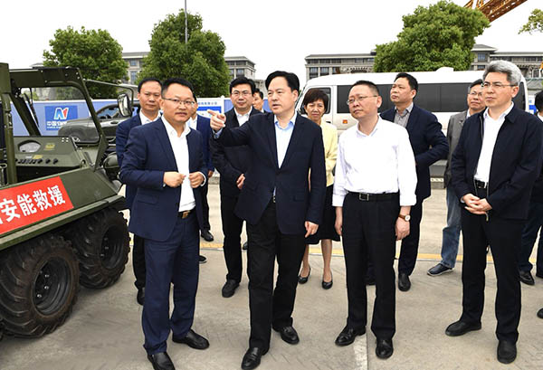 常州市委副書記、市長(zhǎng)陳金虎蒞臨中國(guó)安能二局常州分公司調(diào)研防汛抗旱工作