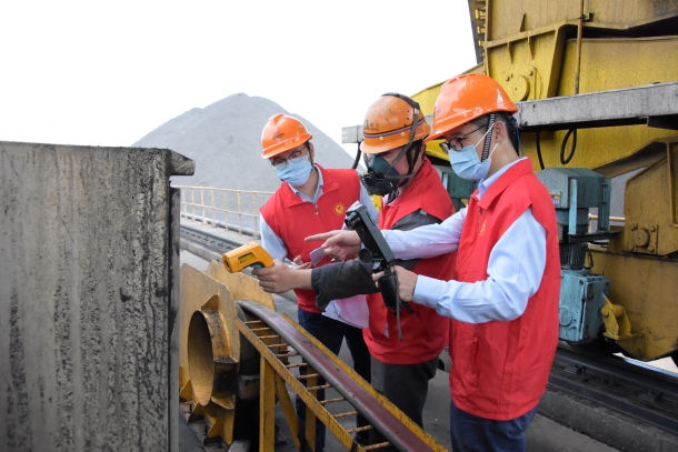 國(guó)能(福州)熱電有限公司開(kāi)展測(cè)溫“問(wèn)診”志愿活動(dòng)