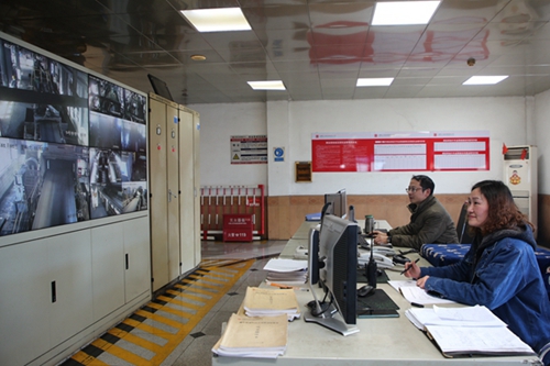 圖片4：“做好來煤接卸存儲摻燒工作，是我們不變的工作日常?！?JPG