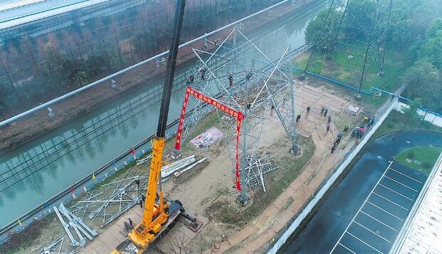 春節(jié)假期，他們奮戰(zhàn)在施工現(xiàn)場(chǎng)