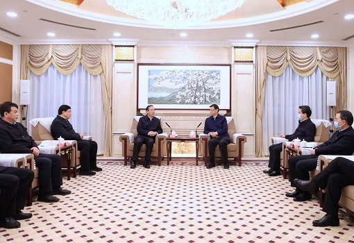 國家電網(wǎng)董事長辛保安、總經(jīng)理張智剛與江蘇省省長許昆林舉行會談