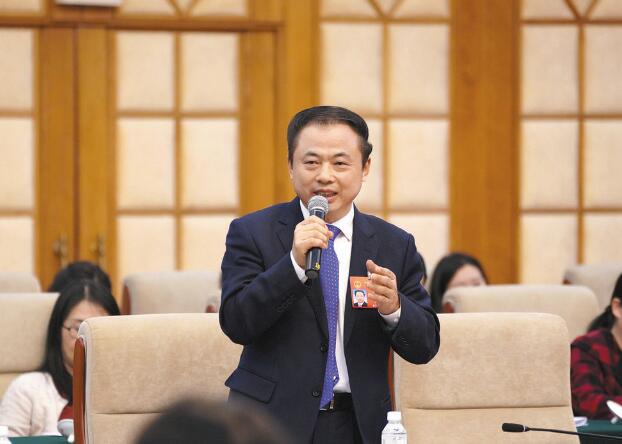 【兩會(huì)】推動(dòng)新能源汽車(chē)產(chǎn)業(yè)發(fā)展 促進(jìn)終端用能變革——訪全國(guó)人大代表、天能電池集團(tuán)股份有限公司董事長(zhǎng)張?zhí)烊? /></a></div>
				<div   id=