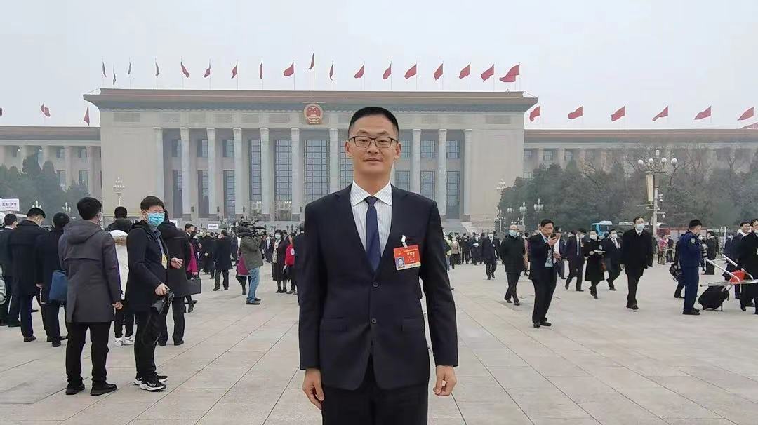 丁明：以數(shù)字化、智能化提升綠色化、低碳化