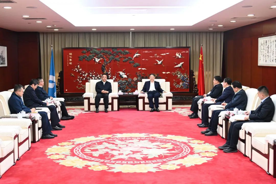 溫樞剛會(huì)見哈電集團(tuán)董事長(zhǎng)、黨委書記曹志安
