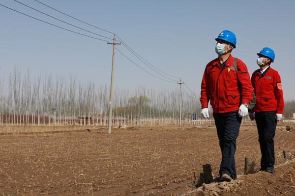 烏海市千里山供電分公司：保電巡線備耕忙，不誤農(nóng)時(shí)不負(fù)春