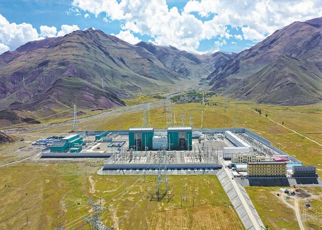 雪域高原上， 青春開(kāi)出美麗的花