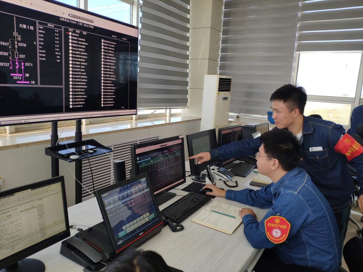 勇?lián)厝?，青年員工譜寫奮斗新征程