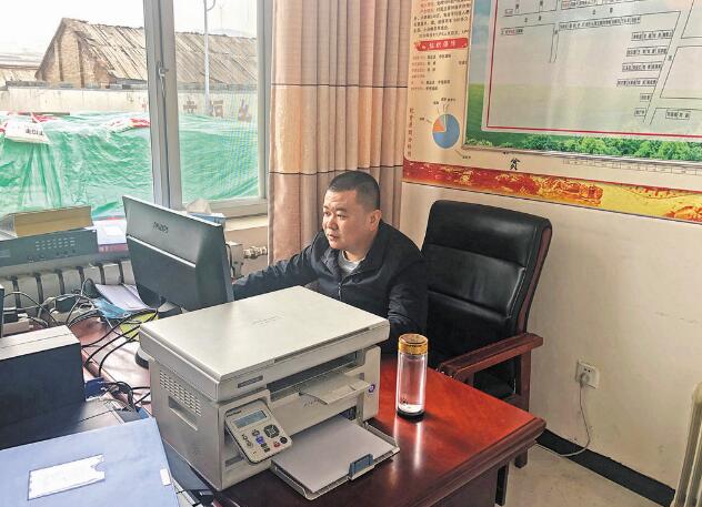 駐村書記王維：“村民需要啥，我們就干啥”