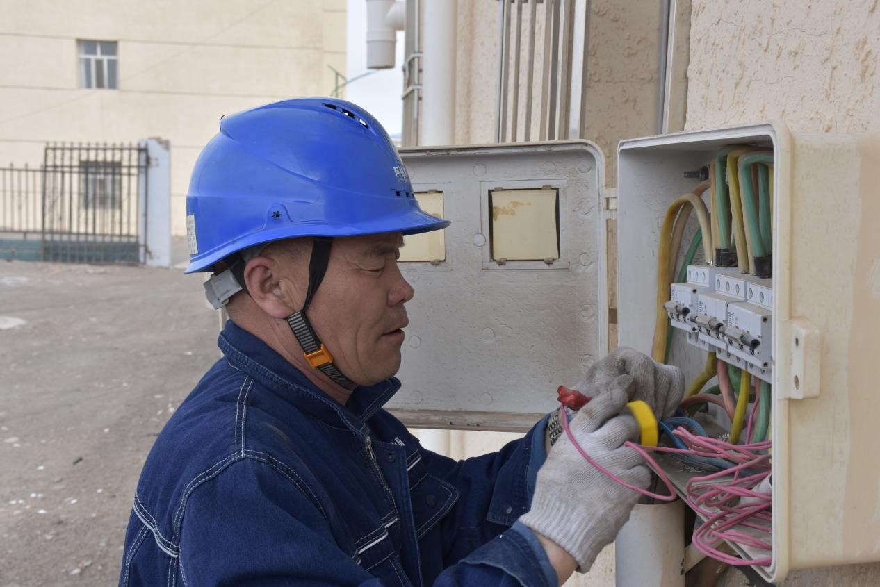 “最美電力人”蘇依勒圖:邊境小鎮(zhèn)最亮的星