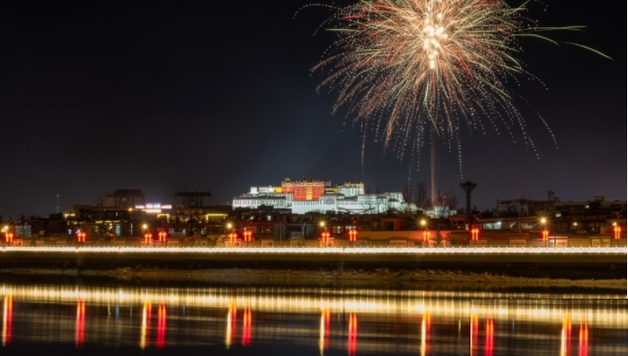 西藏電網(wǎng)十年累計(jì)完成建設(shè)投資近700億元