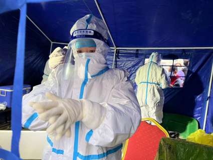 黨旗在漠南一線飄揚(yáng)，先鋒在北疆一線堅(jiān)守