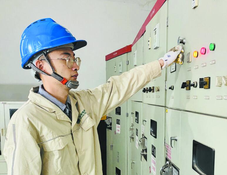 胡人予:愛琢磨善創(chuàng)新的運(yùn)維班長