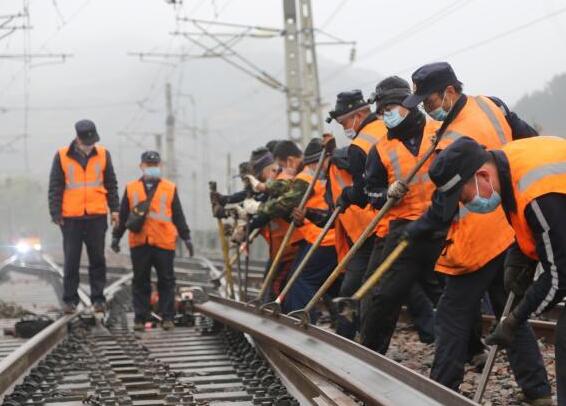 提升能源保障 晉煤外運(yùn)要道侯月鐵路線(xiàn)集中修施工完工