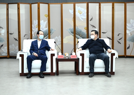 丁焰章與雄安新區(qū)黨工委書記、管委會(huì)主任張國華會(huì)談