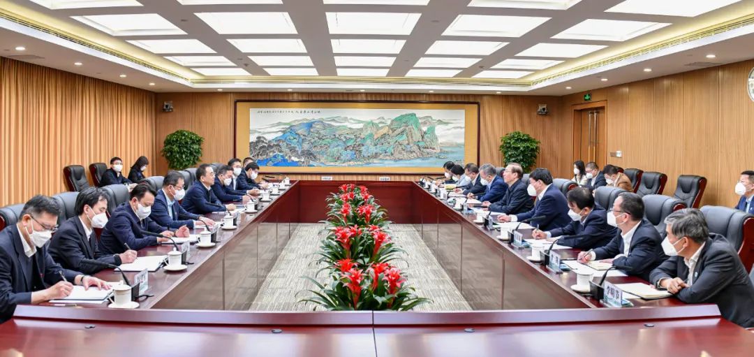 鄒磊、劉明勝與國(guó)家電網(wǎng)董事長(zhǎng)辛保安、總經(jīng)理張智剛會(huì)談