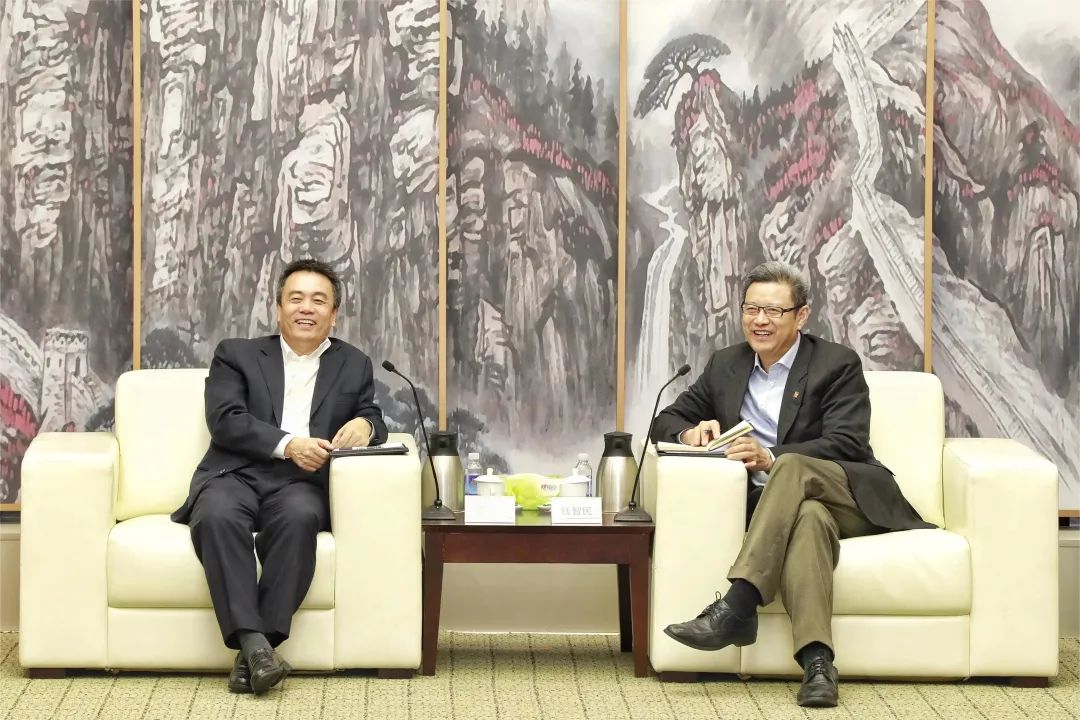 國(guó)家電投黨組書記、董事長(zhǎng)錢智民會(huì)見哈電集團(tuán)黨委書記、董事長(zhǎng)曹志安