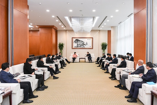 華能集團(tuán)總經(jīng)理、黨組副書記鄧建玲會(huì)見(jiàn)常州市市長(zhǎng)盛蕾