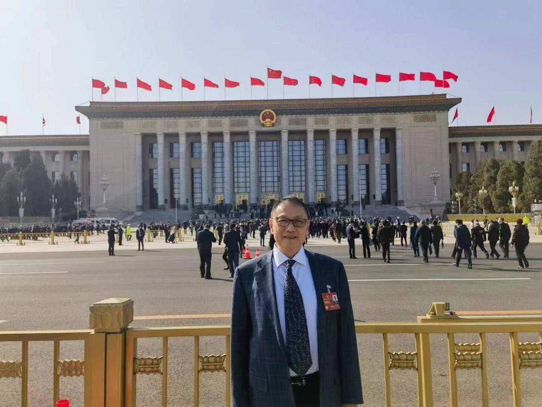 【兩會好聲音】全國政協(xié)委員何文輝：推廣新能源汽車換電模式，加速高質(zhì)量發(fā)展