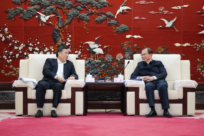 中國能建黨委書記、董事長宋海良與中國華電黨組書記、董事長江毅會談