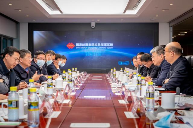 國家能源局黨組書記、局長章建華帶隊(duì)調(diào)研國家能源集團(tuán)