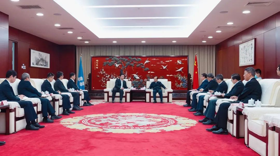 華電集團(tuán)黨組書記、董事長江毅會見海博思創(chuàng)董事長、總經(jīng)理張劍輝