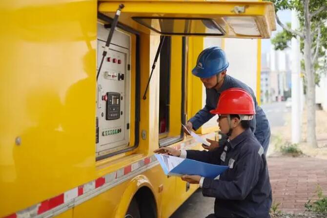 廣西靈山供電局:高考保電 為夢護(hù)航