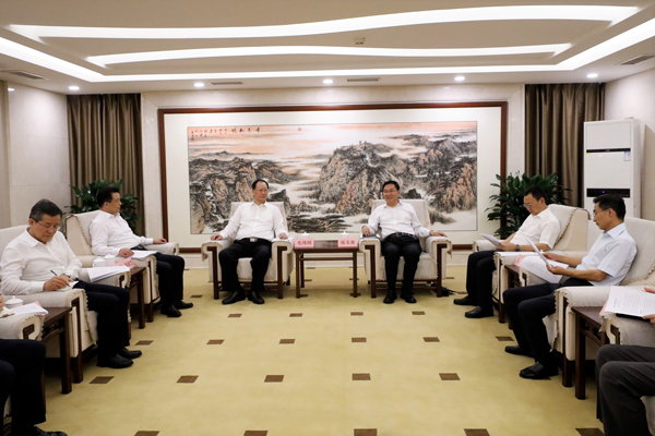 國(guó)務(wù)院國(guó)資委黨委書(shū)記、主任張玉卓會(huì)見(jiàn)湖南省委副書(shū)記、省長(zhǎng)毛偉明