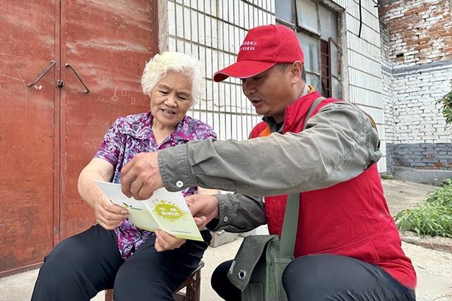 國網(wǎng)華辰供電公司服務(wù)走訪? ?？蛻羟鍥龆认? width=