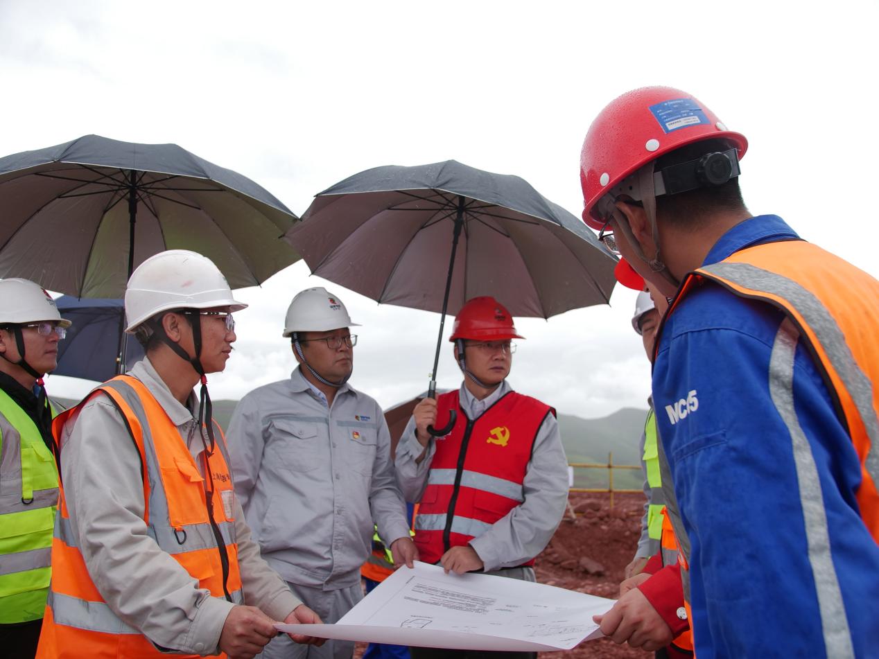 陳西調(diào)研四川公司、西南能源研究院