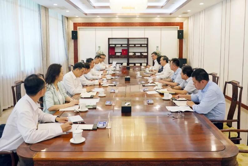 中國(guó)能建黨委書記、董事長(zhǎng)宋海良與中國(guó)貿(mào)促會(huì)會(huì)長(zhǎng)任鴻斌會(huì)談