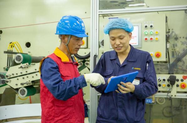 國(guó)網(wǎng)桐廬縣供電公司:當(dāng)好企業(yè)“電管家”