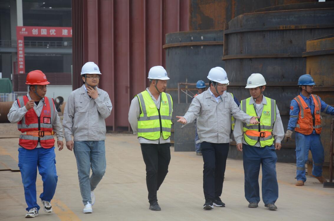 中國能建建筑集團黨委副書記、總經(jīng)理羅耕能到正寧百萬項目調(diào)研指導(dǎo)工作