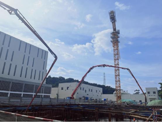 恒運(yùn)9F燃機(jī)綜合辦公樓基礎(chǔ)筏板及承臺(tái)、坡道底板澆筑完成