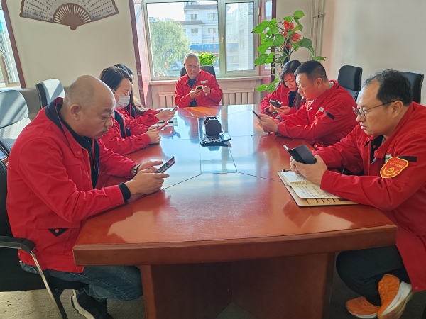 烏海市千里山供電公司：學習新細則，提升班組管理