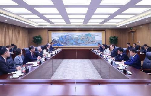 國家電網(wǎng)與香港中電集團(tuán)推動清潔能源開發(fā)利用、促進(jìn)新能源發(fā)展等方面深化合作