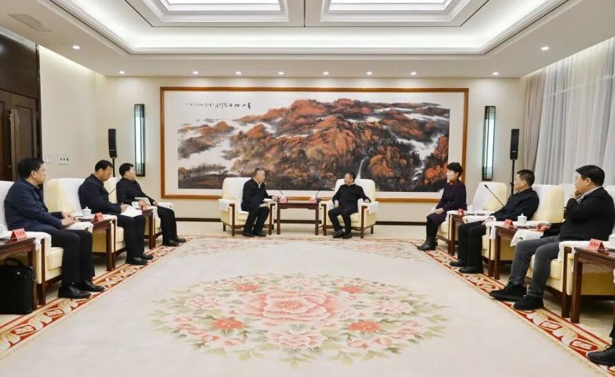 三峽集團(tuán)董事長、黨組書記雷鳴山拜會內(nèi)蒙古自治區(qū)黨委書記孫紹騁、自治區(qū)主席王莉霞