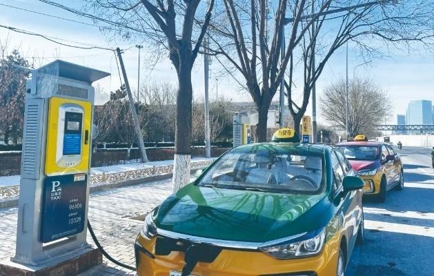 一天去四趟換電站，新能源出租車(chē)“不抗凍”怎么開(kāi)