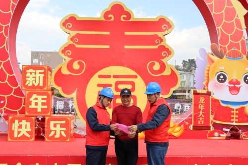 國網(wǎng)會理市供電公司:古城燈彩鬧元宵 佳節(jié)保電不停歇