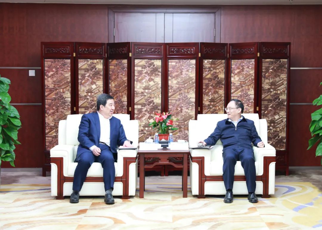 中國電氣裝備白忠泉董事長、周群總經(jīng)理拜訪中鋁集團(tuán)董事長段向東、總經(jīng)理王石磊