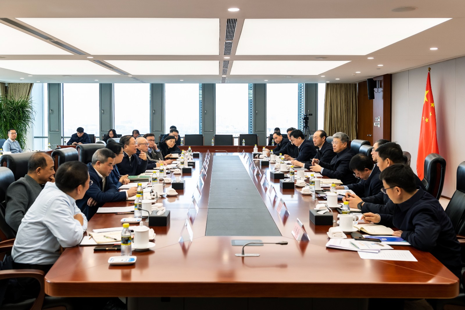 國家能源集團(tuán)黨組書記、董事長劉國躍會(huì)見廣西壯族自治區(qū)政府黨組成員、國資委黨委書記秦如培