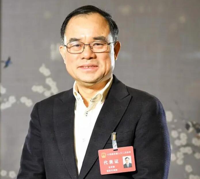 【兩會好聲音】全國人大代表、長安汽車董事長朱華榮：強化市場調(diào)節(jié)手段，進一步改善汽車消費環(huán)境