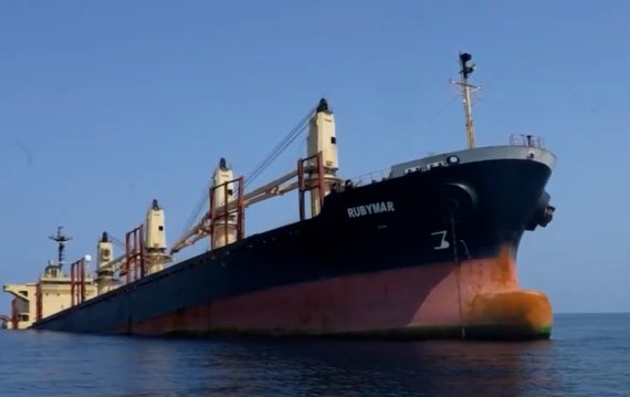 紅海危機進入“3D”模式，海面熱戰(zhàn)不歇海底電纜被切斷